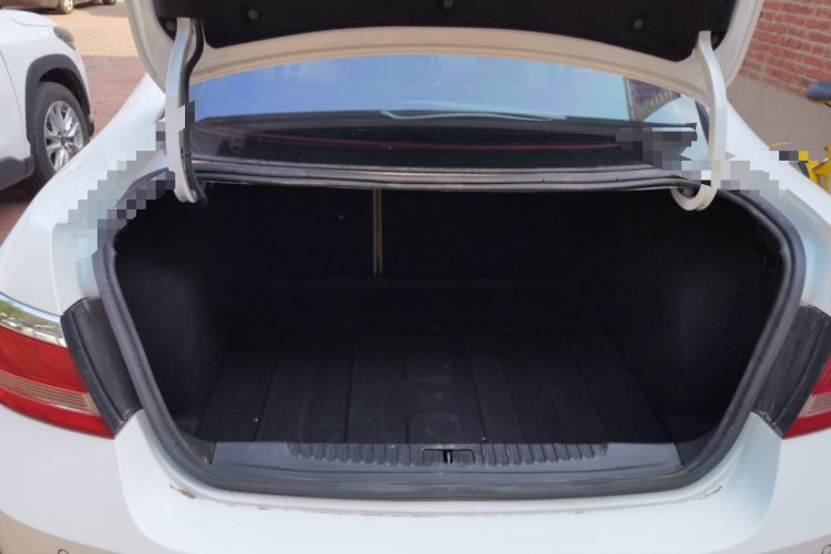 Used Buick GT 2013 GT 1.6L Automatic Fashion Edition Trunk