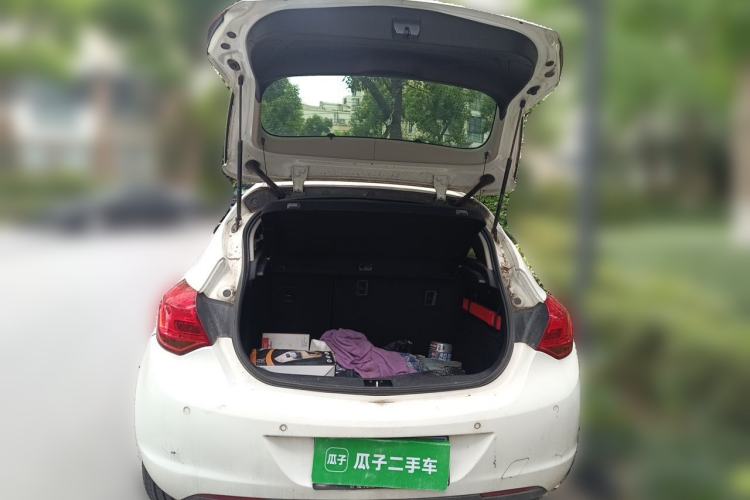 Used Buick GT 2013 XT 1.6L Automatic Fashion Edition Trunk