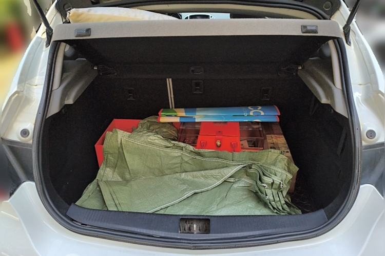 Used Buick GT 2013 XT 1.6L Automatic Fashion Edition Trunk