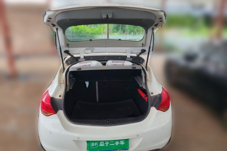 Used Buick GT 2013 XT 1.6L Automatic Fashion Edition Trunk