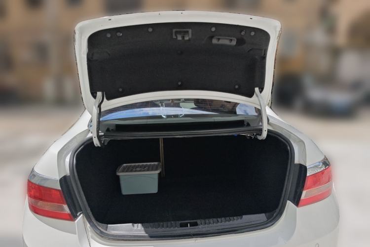 Used Buick GT 2013 GT 1.6L Manual Entry-Level Model Trunk