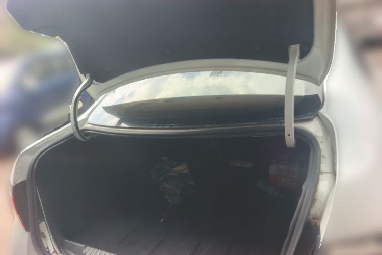 Used Buick GT 2013 GT 1.6L Automatic Fashion Edition Trunk