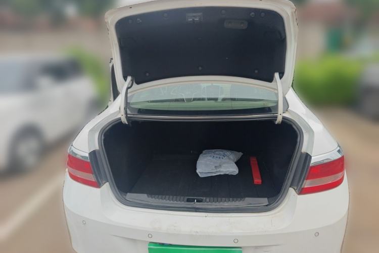 Used Buick GT 2013 GT 1.6L Automatic Fashion Edition Trunk