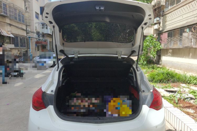 Used Buick GT 2013 XT 1.6L Automatic Fashion Edition Trunk