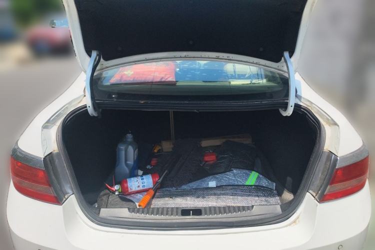 Used Buick GT 2013 GT 1.6L Automatic Fashion Edition Trunk