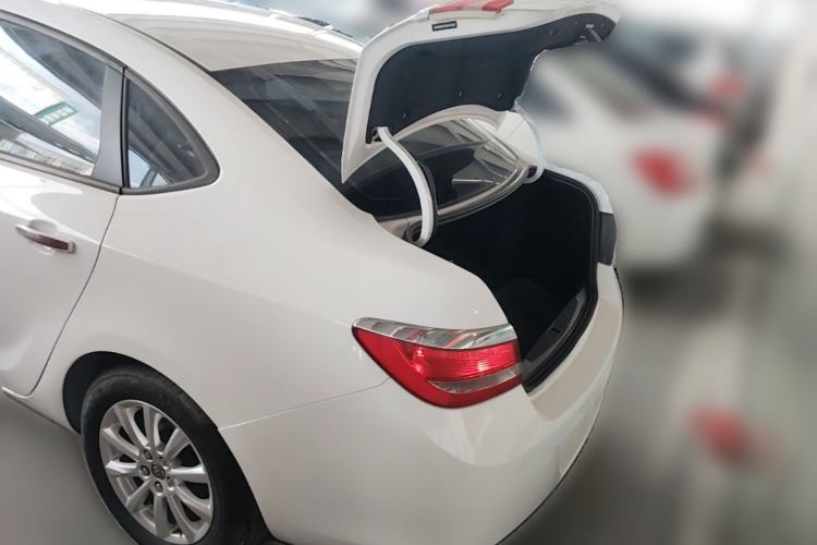 Used Buick GT 2013 GT 1.6L Automatic Fashion Edition Trunk