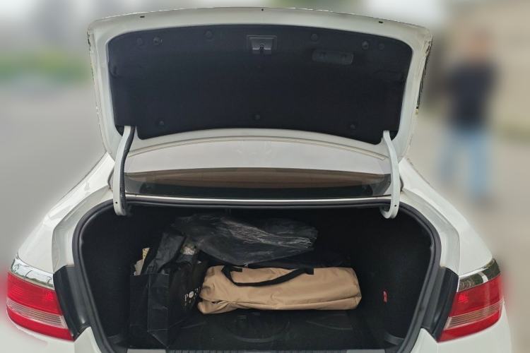 Used Buick GT 2013 GT 1.6L Automatic Fashion Edition Trunk