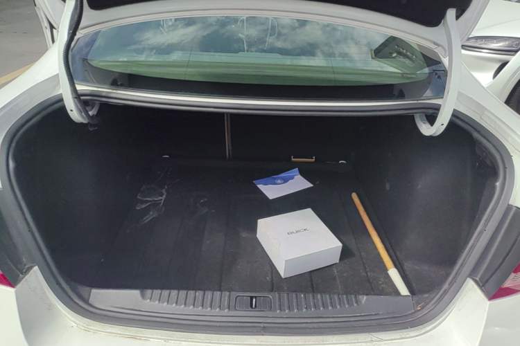 Used Buick GT 2013 GT 1.8L Automatic Fashion Edition Trunk