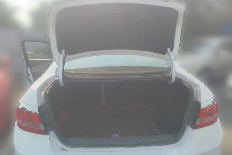 Used Buick GT 2013 GT 1.6L Automatic Fashion Edition Trunk