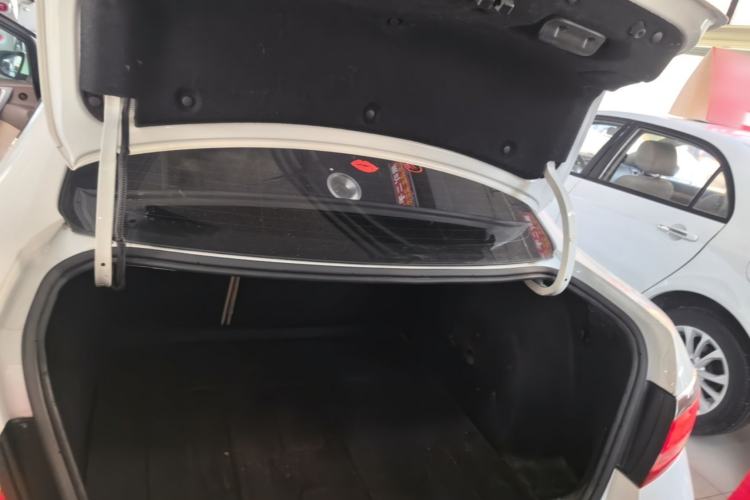 Used Buick GT 2013 GT 1.6L Automatic Fashion Edition Trunk