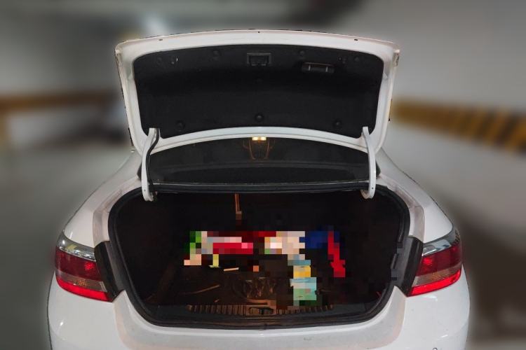 Used Buick GT 2013 GT 1.8L Automatic Fashion Edition Trunk