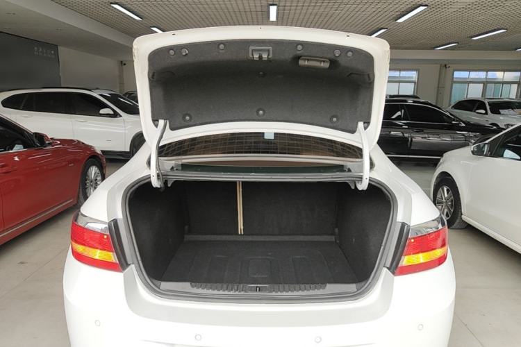 Used Buick GT 2013 GT 1.6L Automatic Fashion Edition Trunk