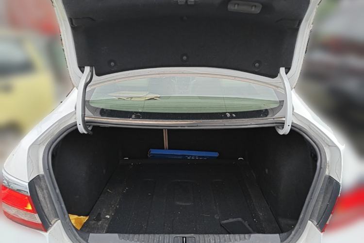 Used Buick GT 2013 GT 1.6L Automatic Fashion Edition Trunk