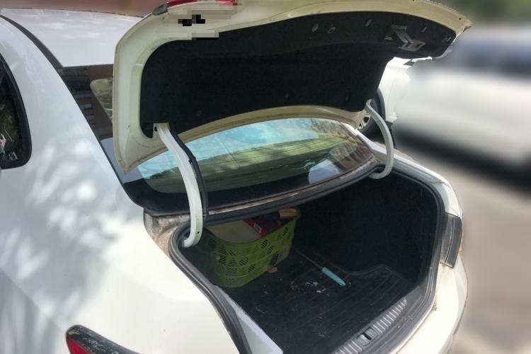 Used Buick GT 2013 GT 1.6L Automatic Fashion Edition Trunk