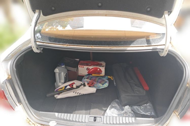 Used Buick GT 2013 GT 1.8L Automatic Fashion Edition Trunk