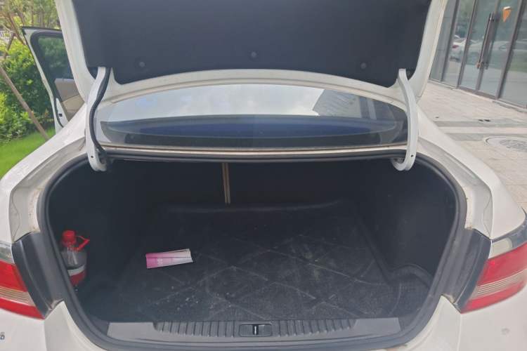 Used Buick GT 2013 GT 1.6L Automatic Fashion Edition Trunk