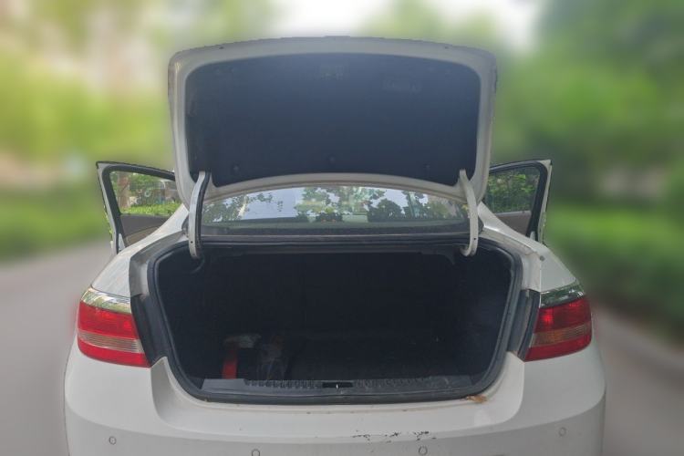 Used Buick GT 2013 GT 1.6L Automatic Fashion Edition Trunk