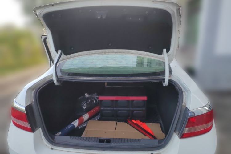 Used Buick GT 2013 GT 1.6L Automatic Fashion Edition Trunk