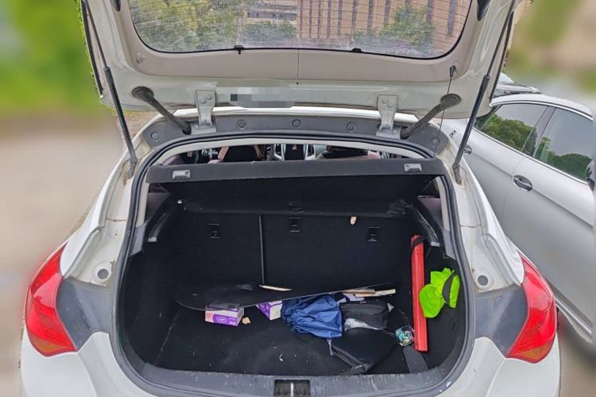 Used Buick GT 2013 XT 1.6L Automatic Fashion Edition Trunk