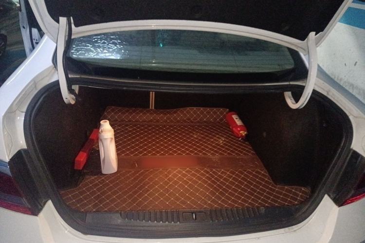 Used Buick GT 2013 GT 1.6L Automatic Fashion Edition Trunk