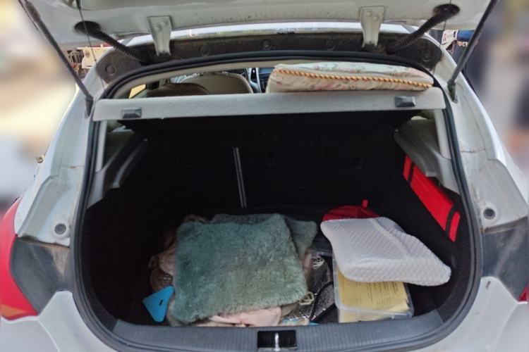 Used Buick GT 2013 XT 1.6L Automatic Fashion Edition Trunk