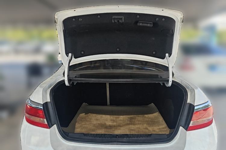 Used Buick GT 2013 GT 1.6L Automatic Fashion Edition Trunk
