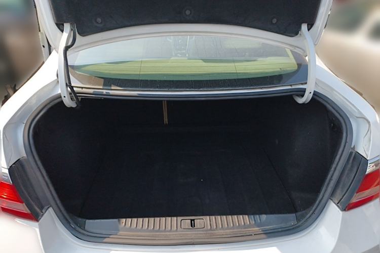 Used Buick GT 2013 GT 1.6L Automatic Fashion Edition Trunk