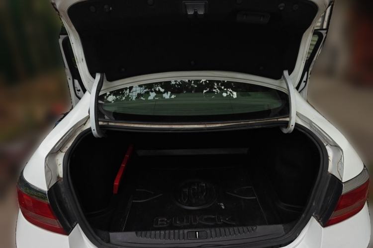 Used Buick GT 2013 GT 1.6T Automatic Fashion Sport Edition Trunk