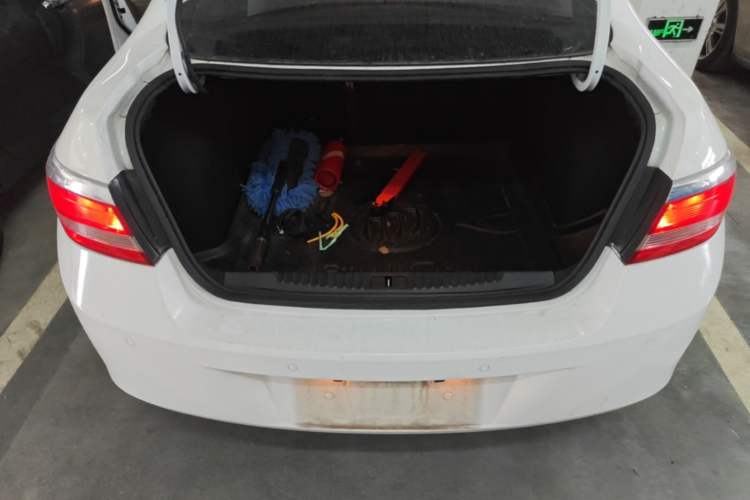 Used Buick GT 2013 GT 1.6L Automatic Fashion Edition Trunk