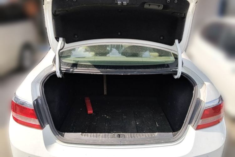 Used Buick GT 2013 GT 1.6L Automatic Fashion Edition Trunk