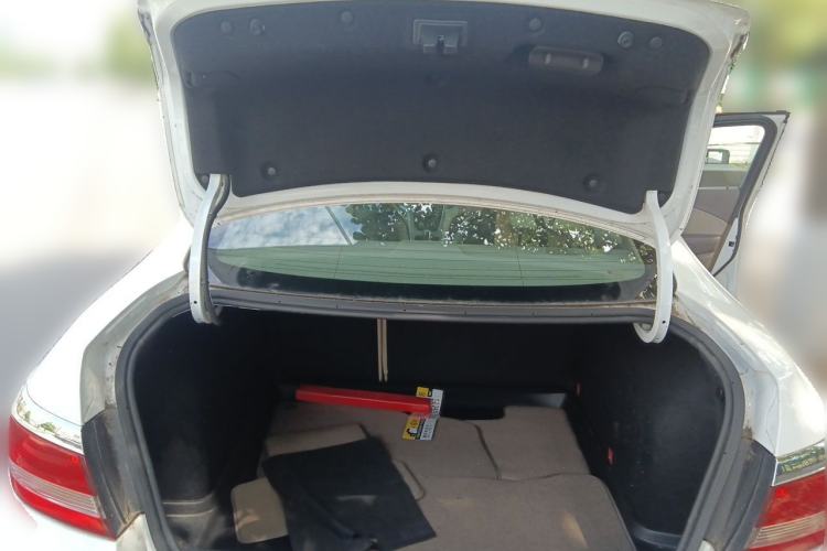 Used Buick GT 2013 GT 1.6L Automatic Fashion Edition Trunk
