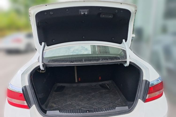 Used Buick GT 2013 GT 1.6L Automatic Fashion Edition Trunk