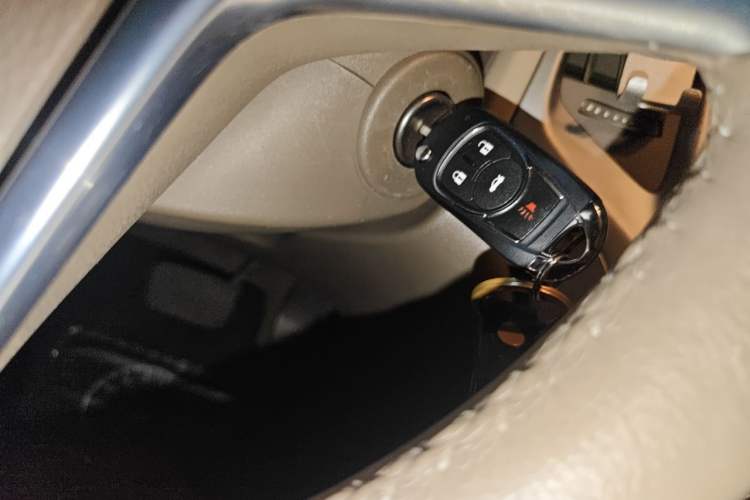 Used Buick GT 2013 GT 1.6L Automatic Fashion Edition Vehicle Key
