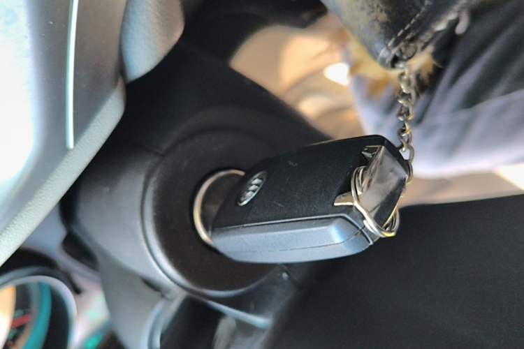Used Buick GT 2013 XT 1.6L Automatic Fashion Edition Vehicle Key