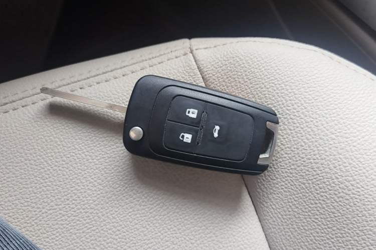 Used Buick GT 2013 GT 1.6L Manual Comfort Edition Vehicle Key