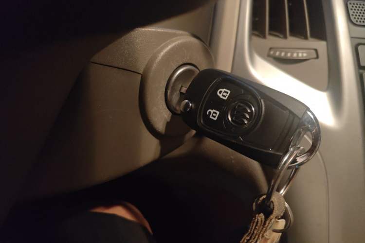 Used Buick GT 2013 GT 1.6L Automatic Fashion Edition Vehicle Key