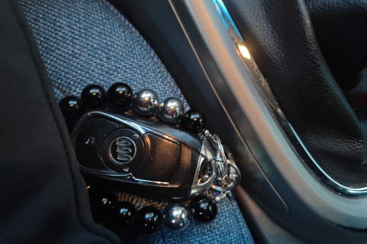 Used Buick GT 2013 GT 1.6L Manual Comfort Edition Vehicle Key