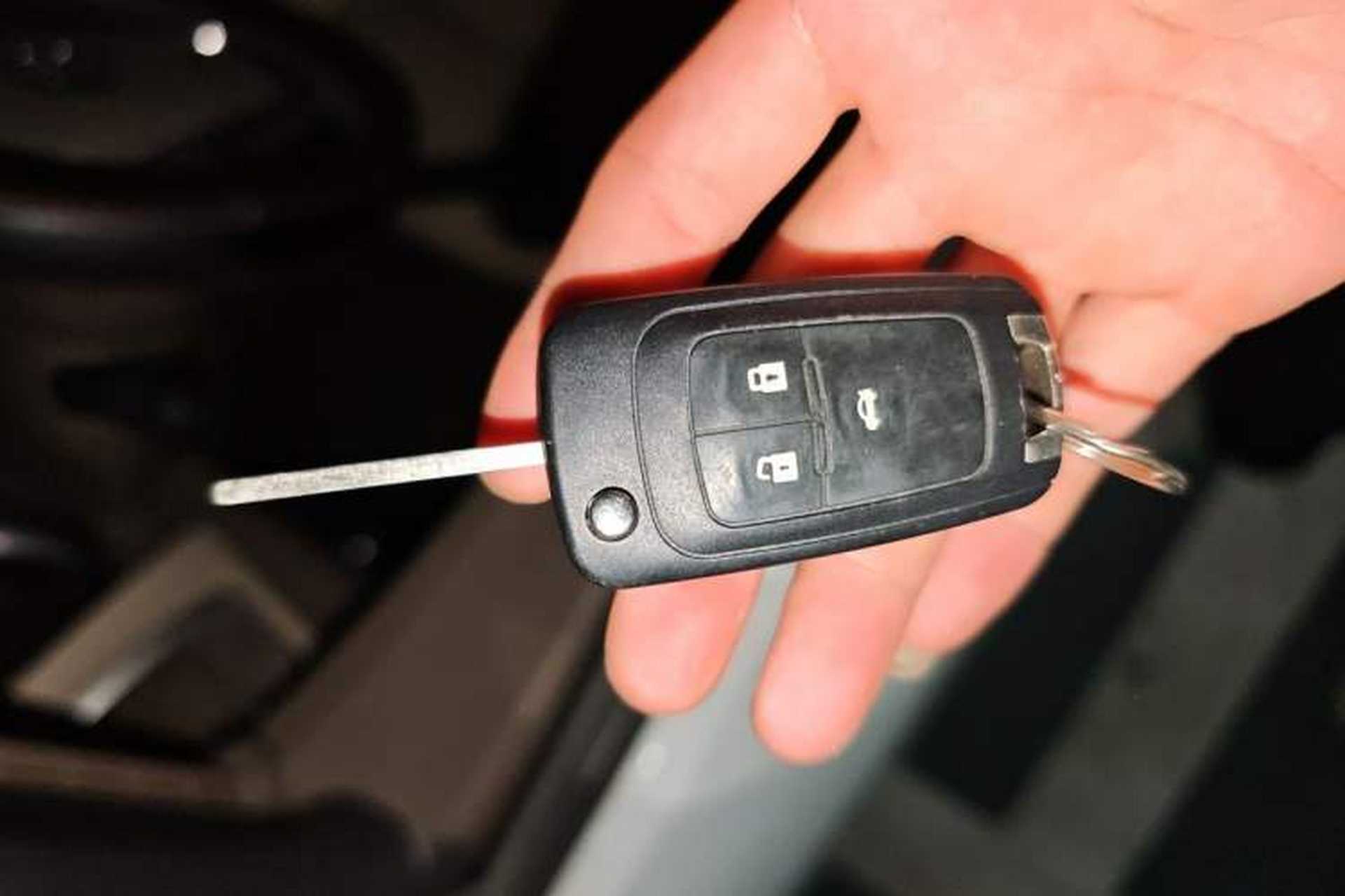 Used Buick GT 2013 GT 1.6L Automatic Fashion Edition Vehicle Key