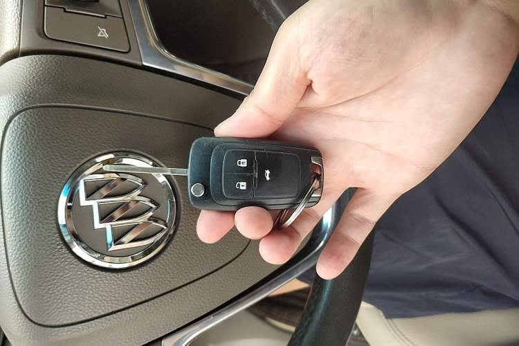 Used Buick GT 2013 GT 1.6L Automatic Fashion Edition Vehicle Key