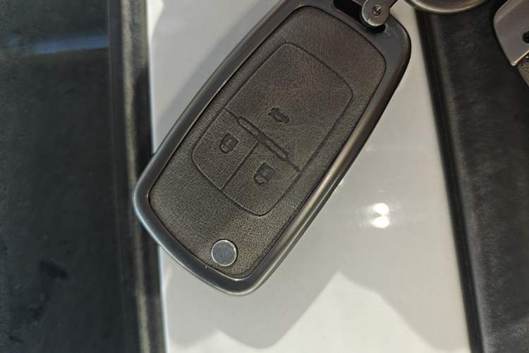 Used Buick GT 2013 GT 1.6L Automatic Fashion Edition Vehicle Key