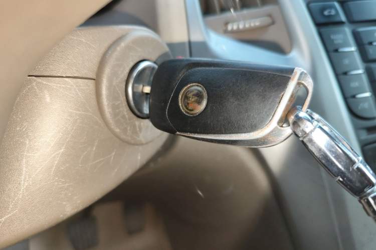 Used Buick GT 2013 GT 1.6L Manual Comfort Edition Vehicle Key