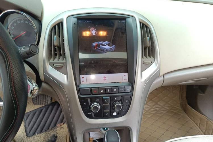 Used Buick GT 2013 GT 1.6L Automatic Fashion Edition Audio And AC Panel