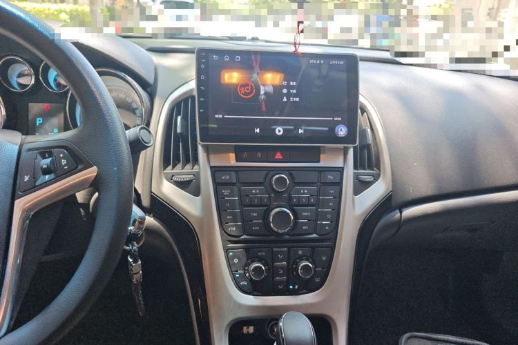 Used Buick GT 2013 GT 1.8L Automatic Fashion Edition Audio And AC Panel