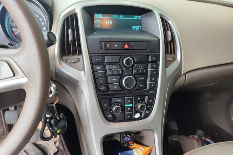 Used Buick GT 2013 GT 1.6L Manual Entry-Level Model Audio And AC Panel