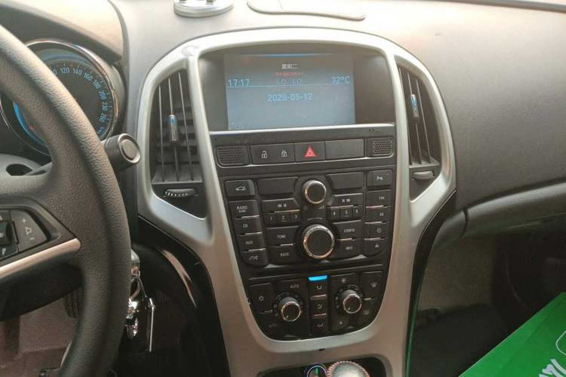 Used Buick GT 2013 GT 1.8L Automatic Fashion Edition Audio And AC Panel