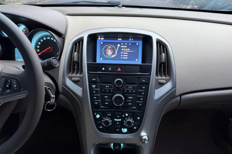 Used Buick GT 2013 GT 1.6L Manual Entry-Level Model Audio And AC Panel