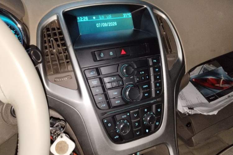 Used Buick GT 2013 GT 1.6L Manual Comfort Edition Audio And AC Panel
