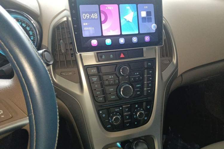 Used Buick GT 2013 GT 1.6L Automatic Fashion Edition Audio And AC Panel