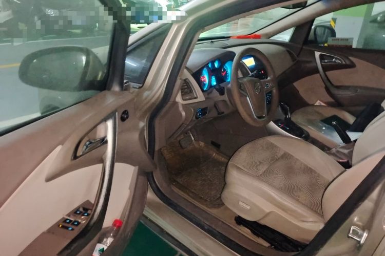 Used Buick GT 2013 GT 1.6L Automatic Fashion Edition Driver Seat
