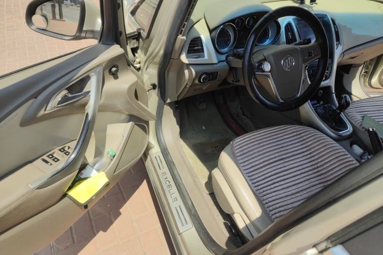 Used Buick GT 2013 GT 1.6L Manual Entry-Level Model Driver Seat